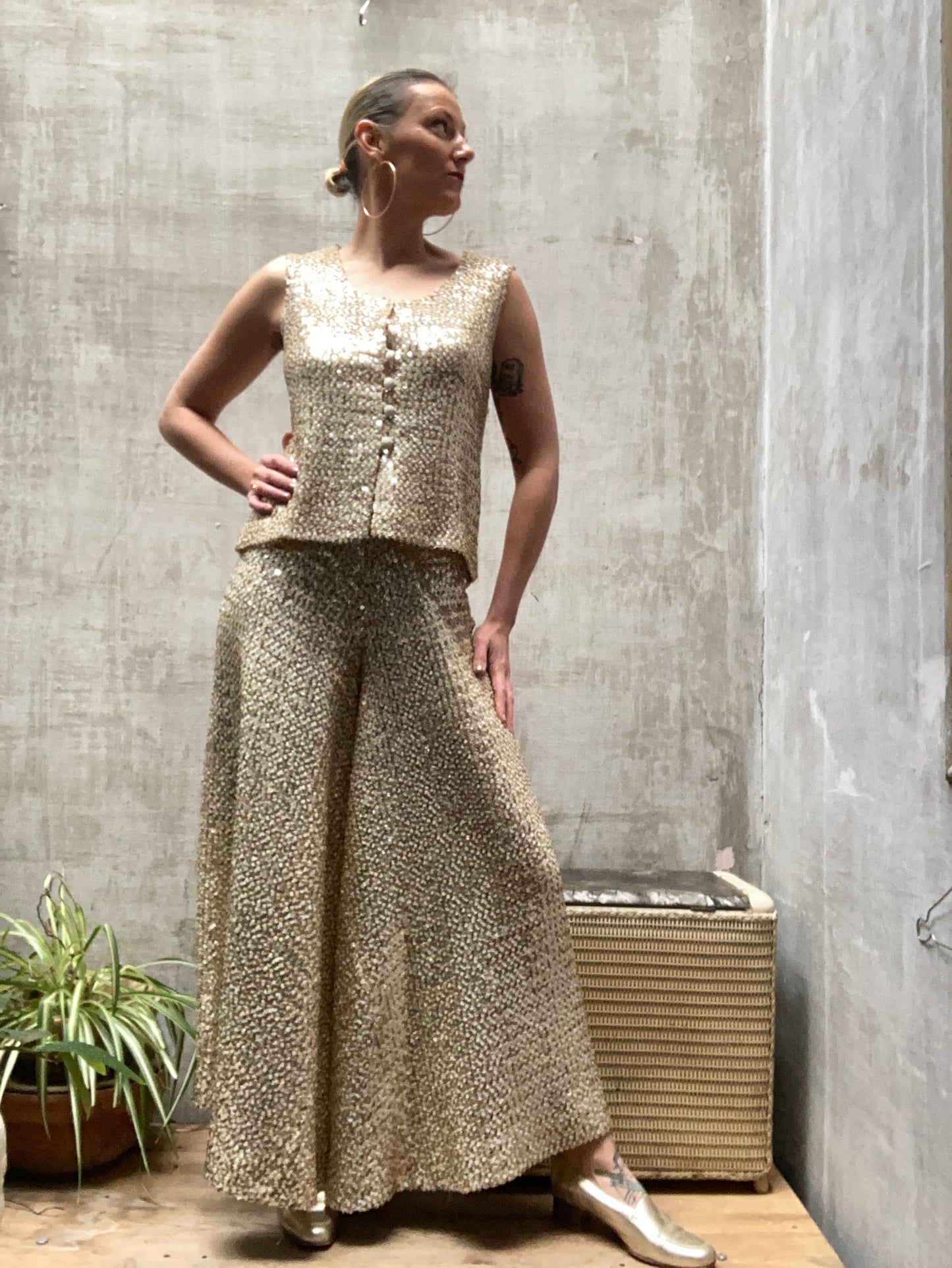 Ensemble sequins dorés 1960