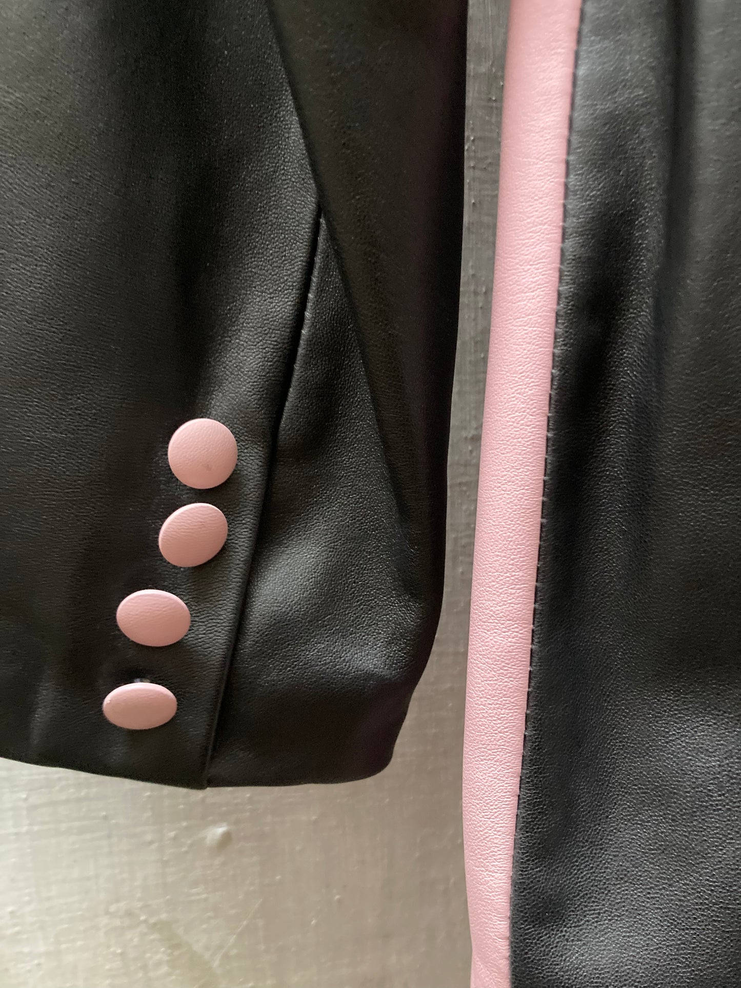 Robe en cuir bicolore - deadstock 1980