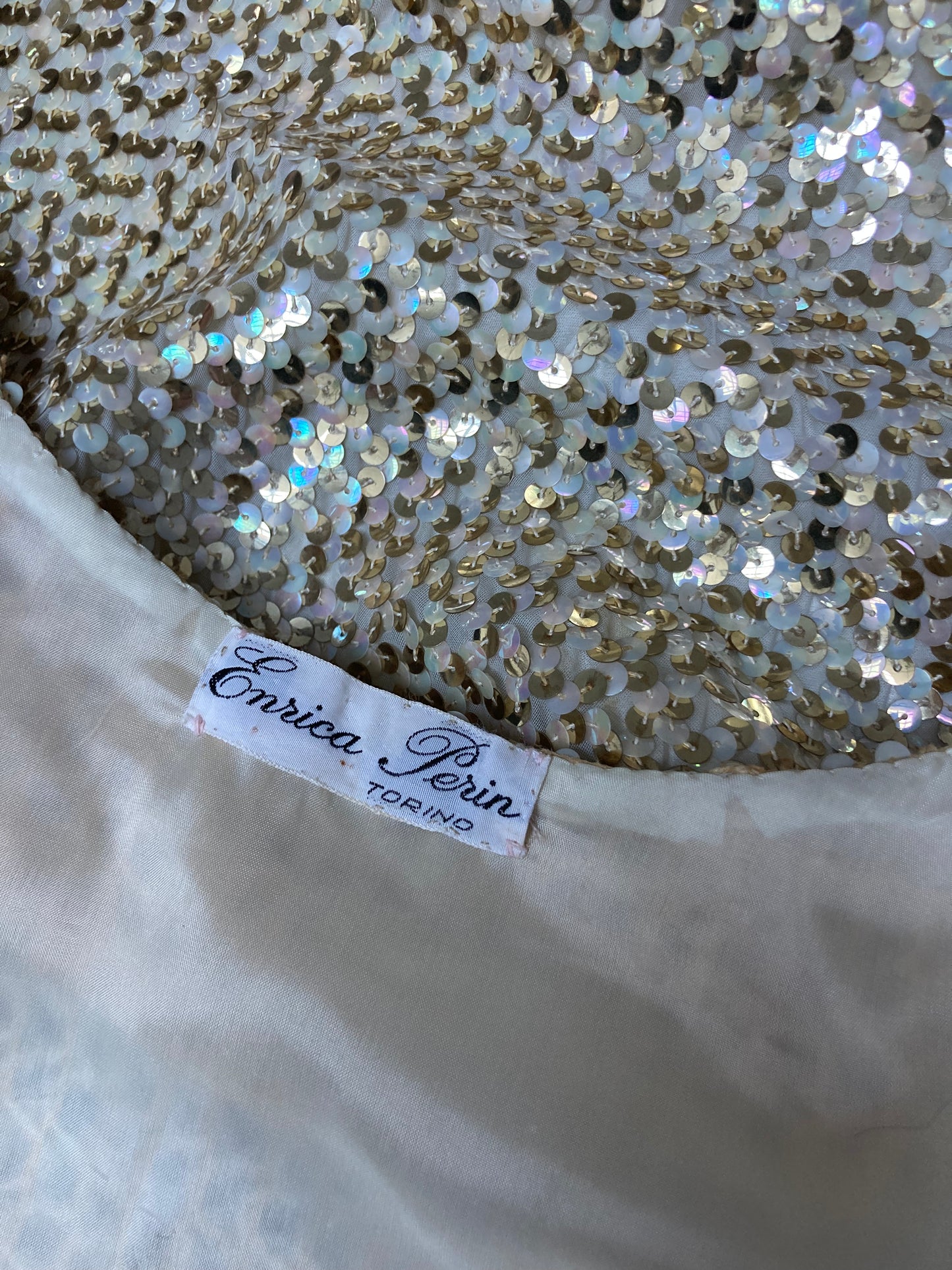 Ensemble sequins dorés 1960