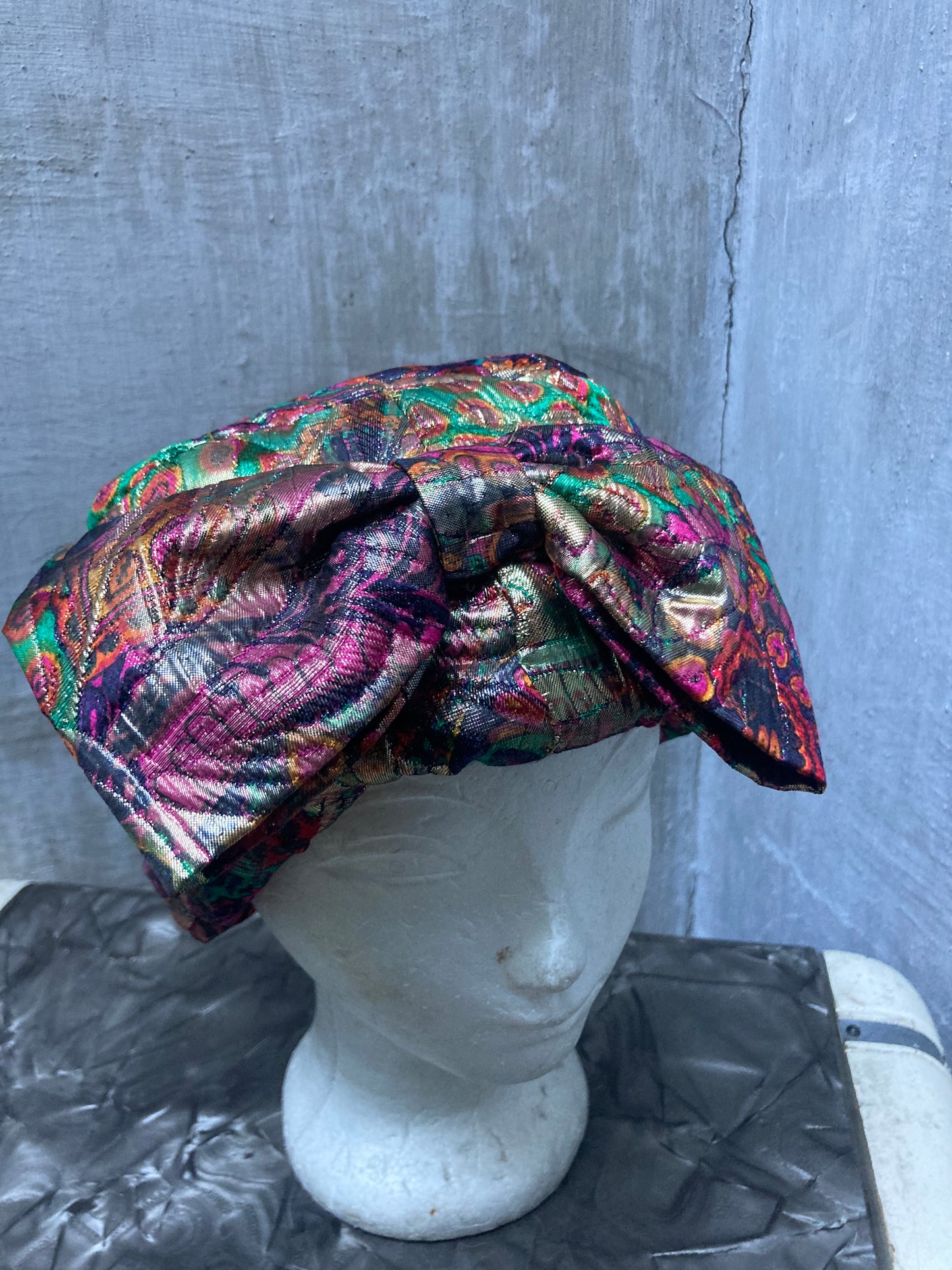 Chapeau moiré des années 1980