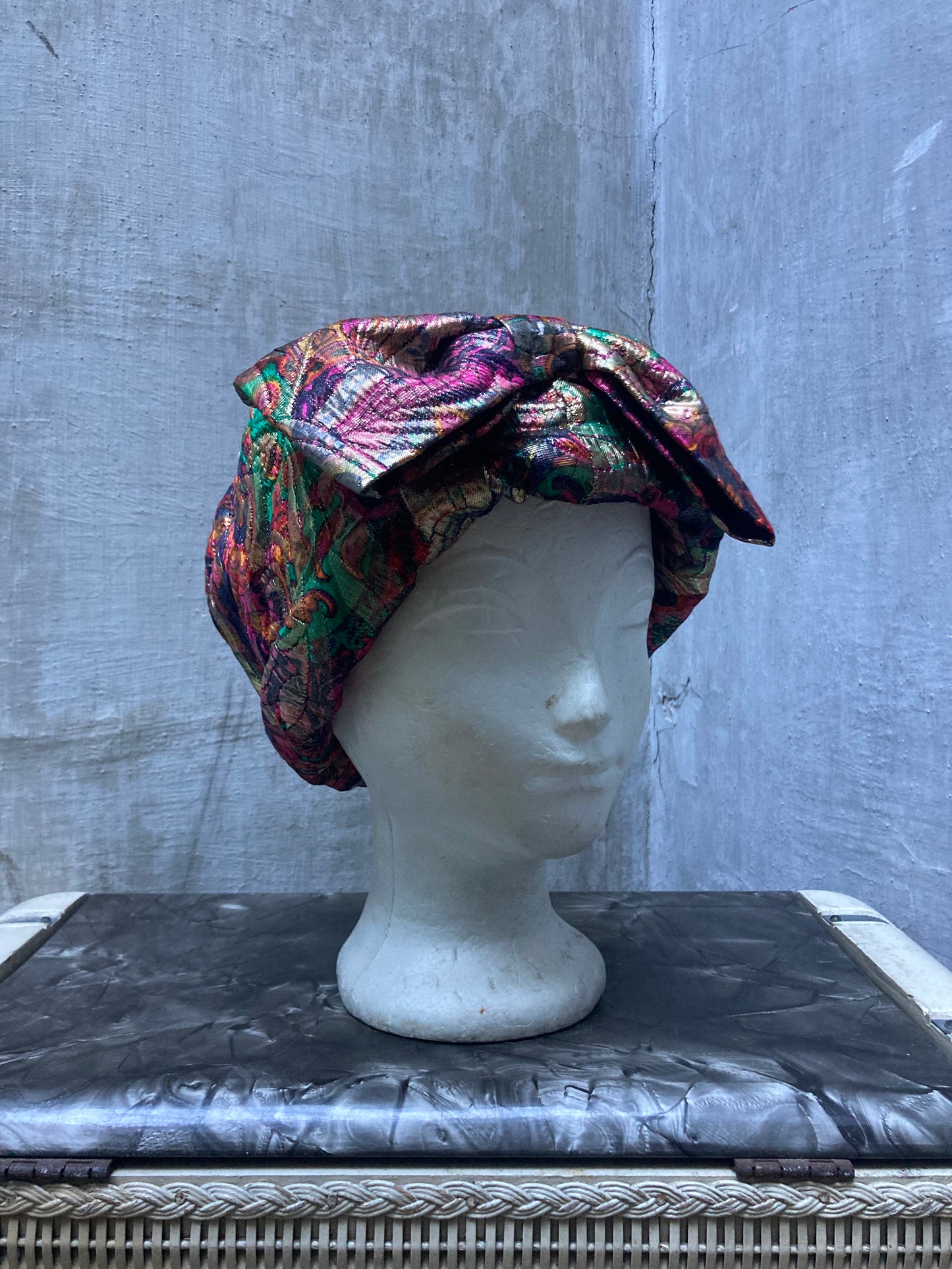 Chapeau moiré des années 1980