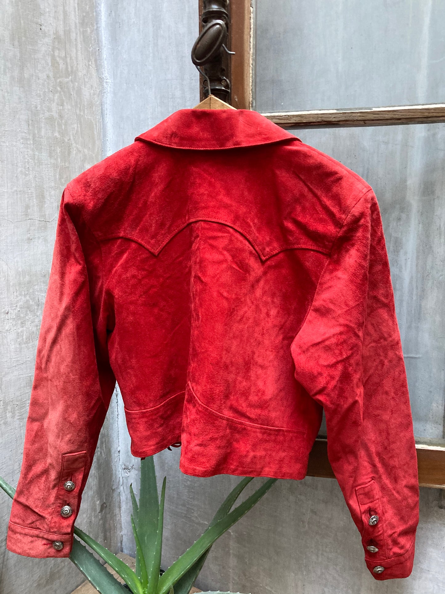 Ensemble western 1980s en daim rouge