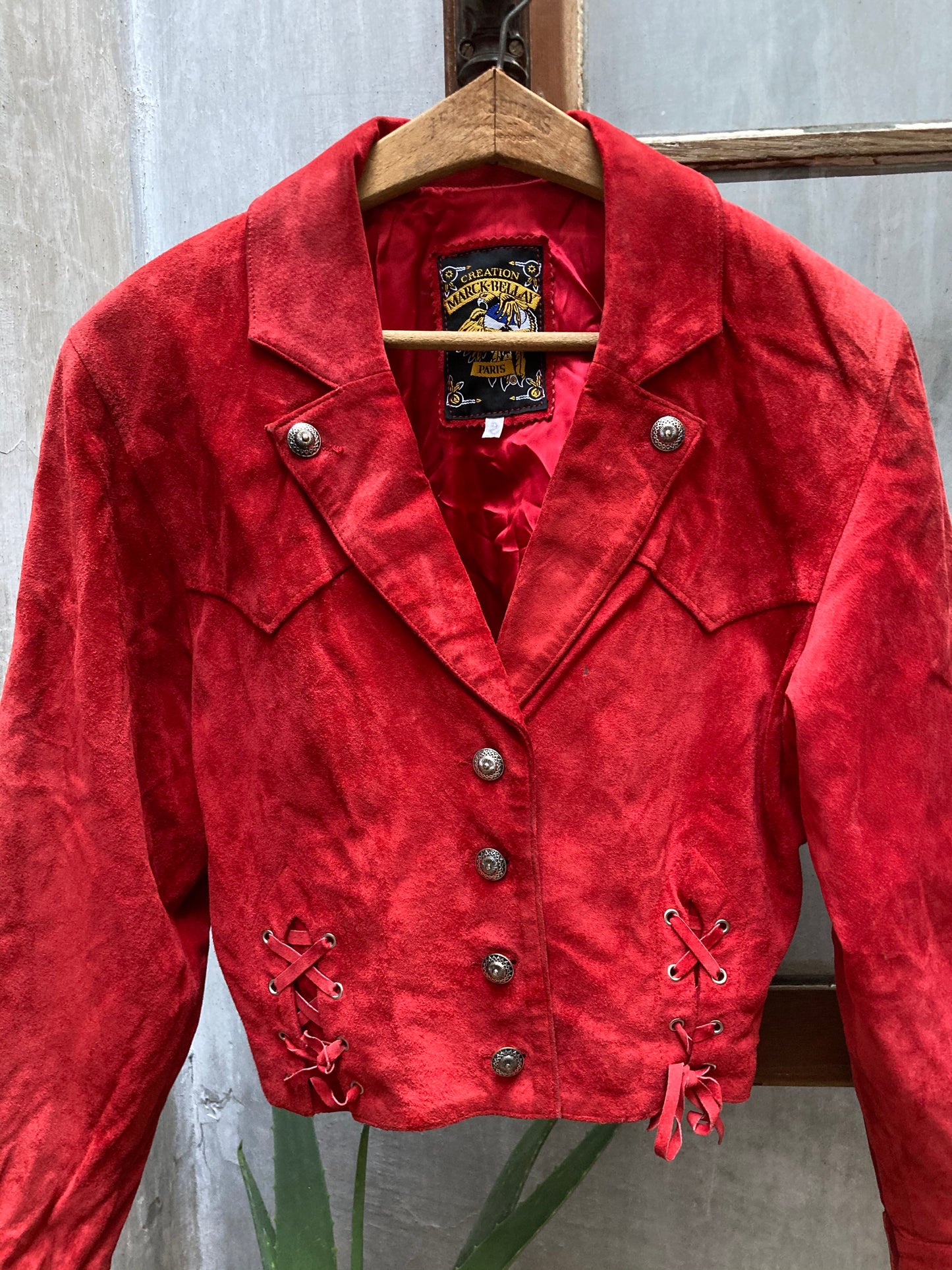 Ensemble western 1980s en daim rouge
