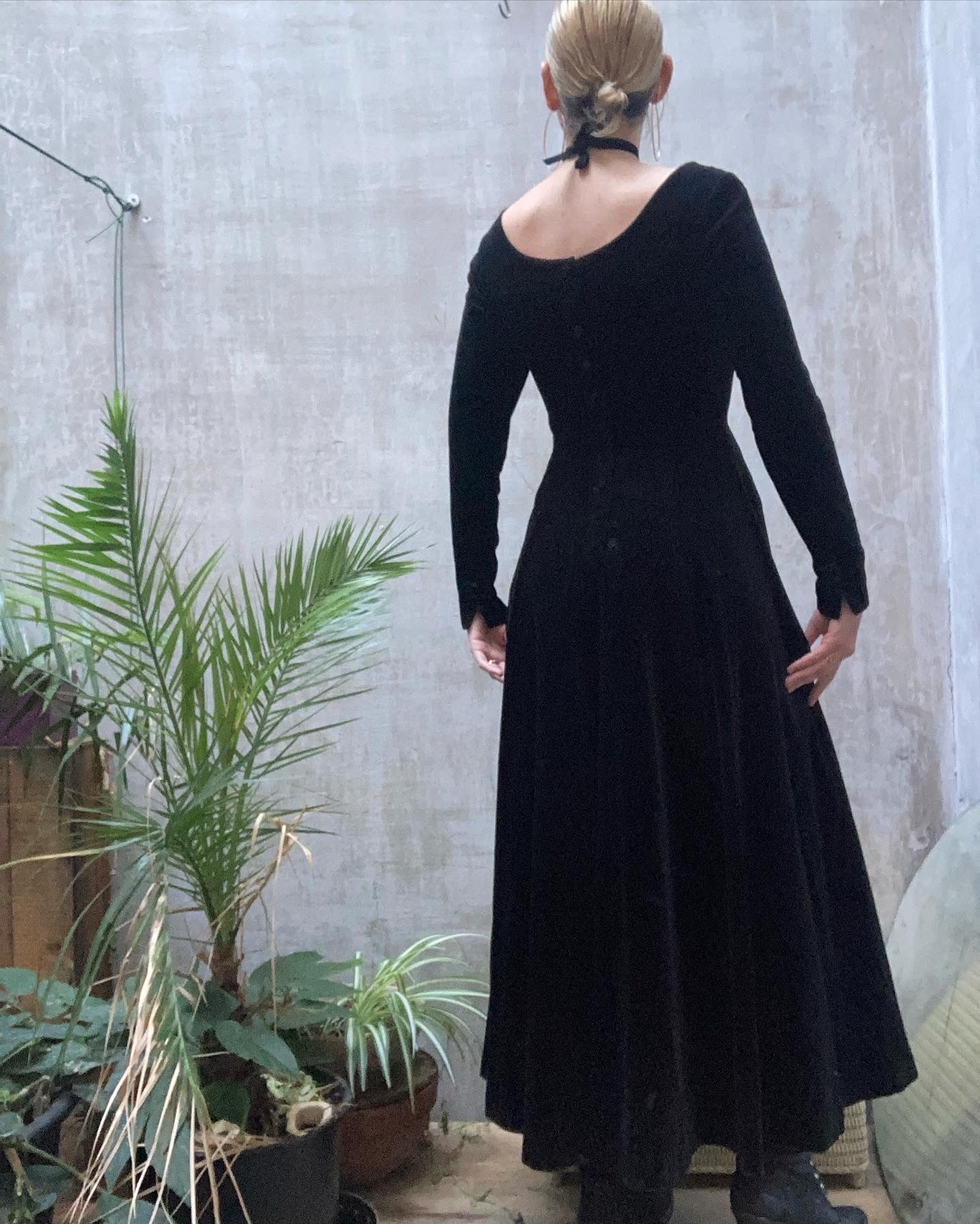Robe velour noir - Laura Ashley - 1980