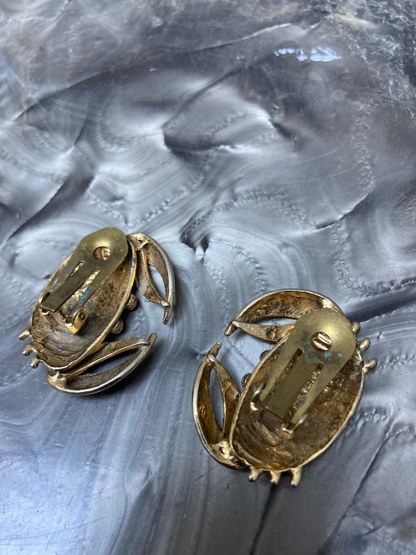 Clips crabes dorés 1980
